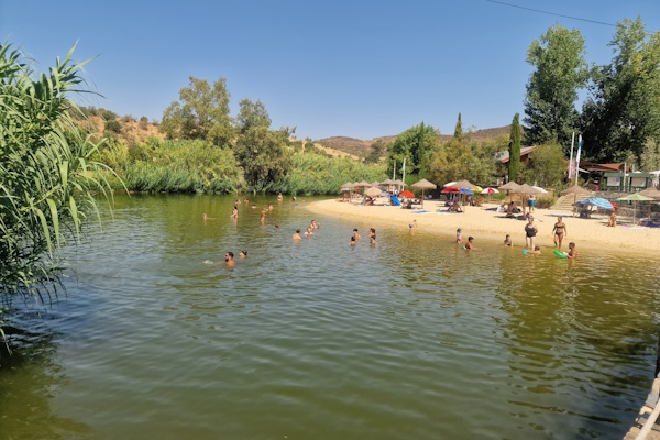 Pego Fundo River Beach